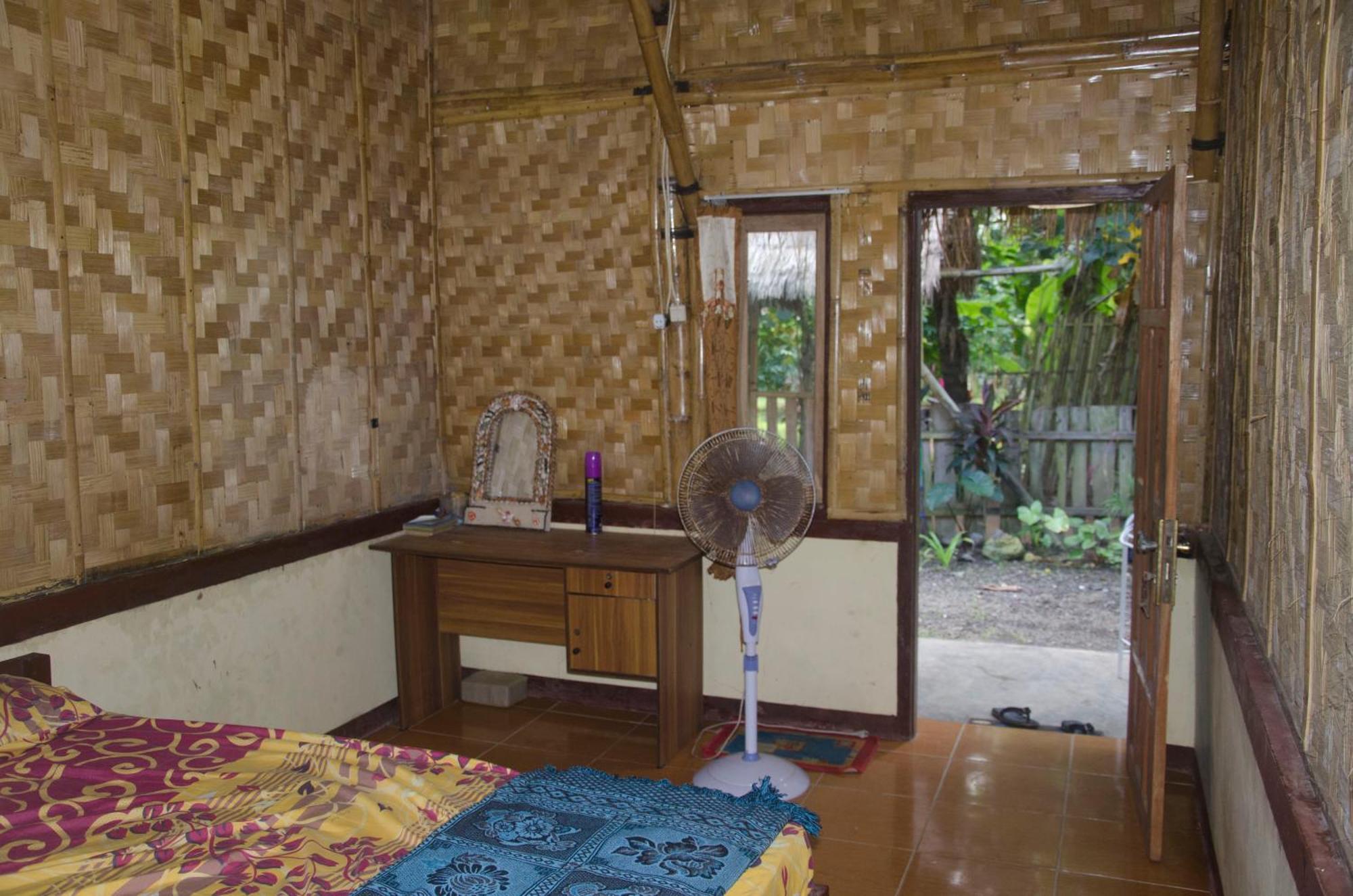 Red Island Bungalows Pasanggaran Exteriér fotografie