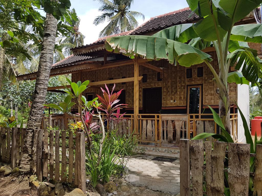 Red Island Bungalows Pasanggaran Exteriér fotografie