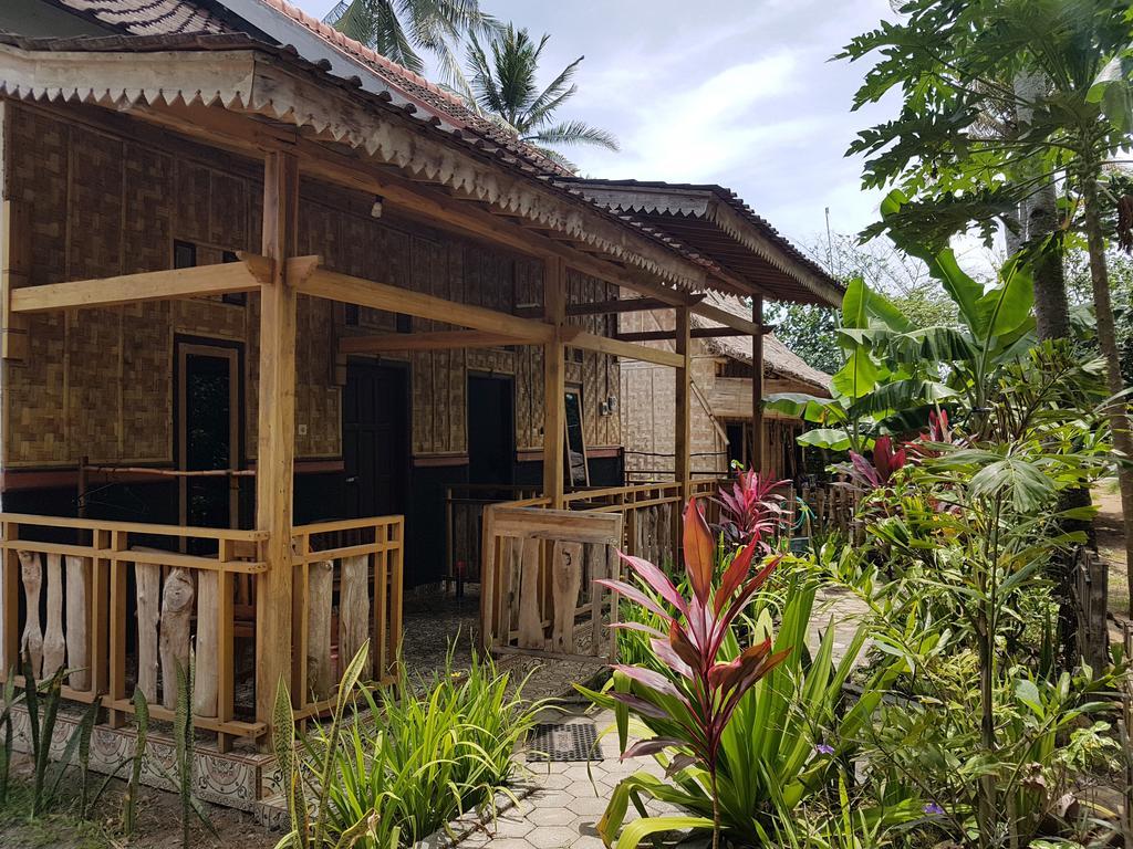 Red Island Bungalows Pasanggaran Exteriér fotografie
