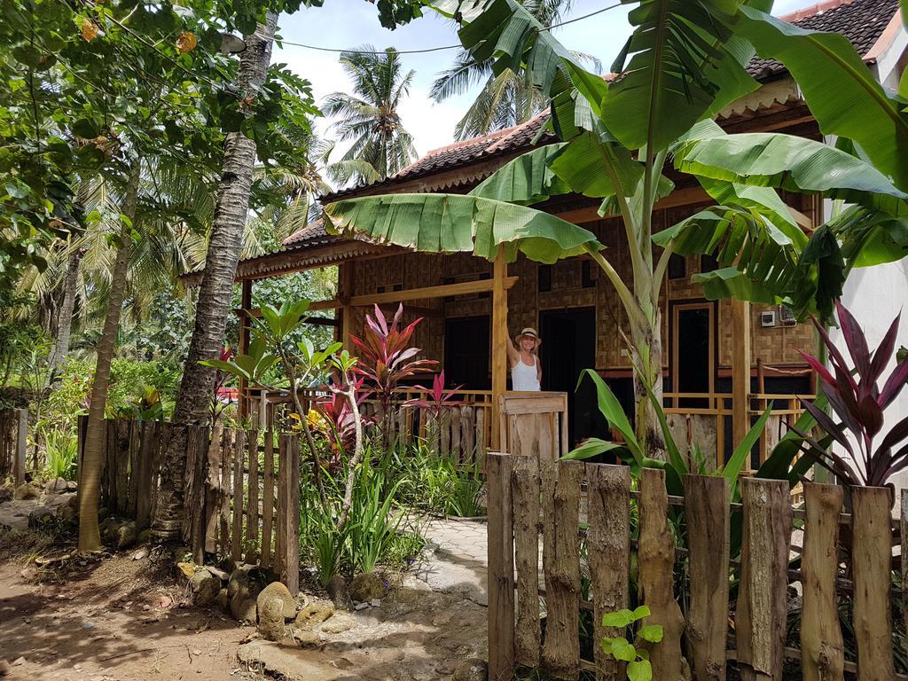 Red Island Bungalows Pasanggaran Exteriér fotografie