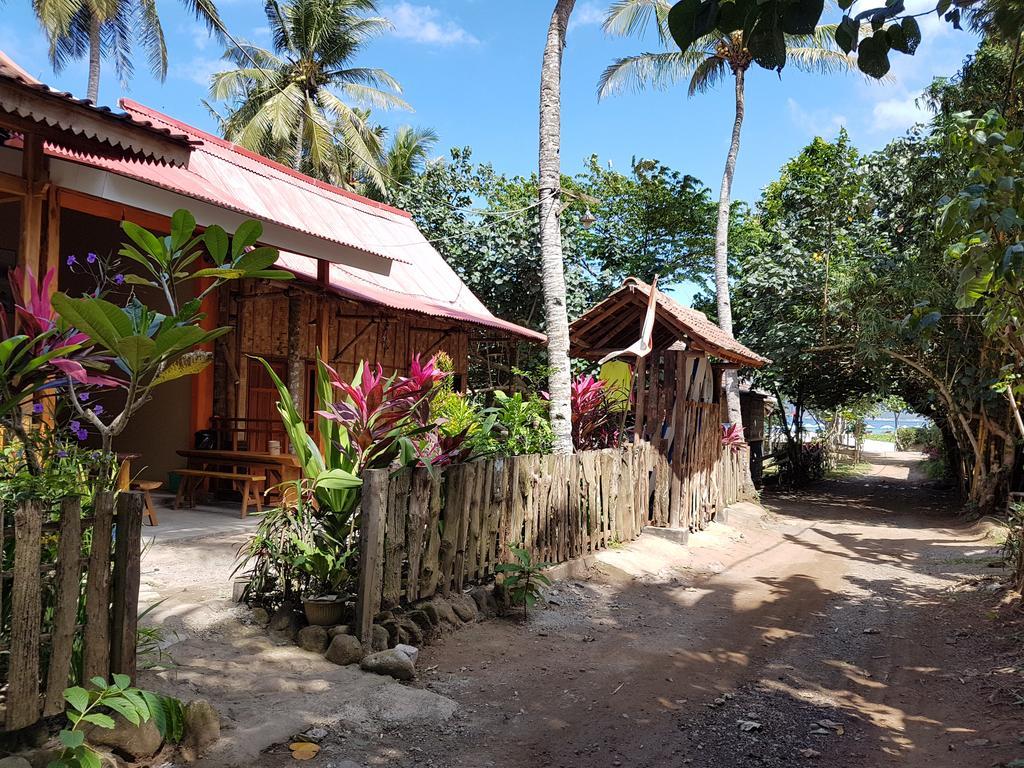 Red Island Bungalows Pasanggaran Exteriér fotografie